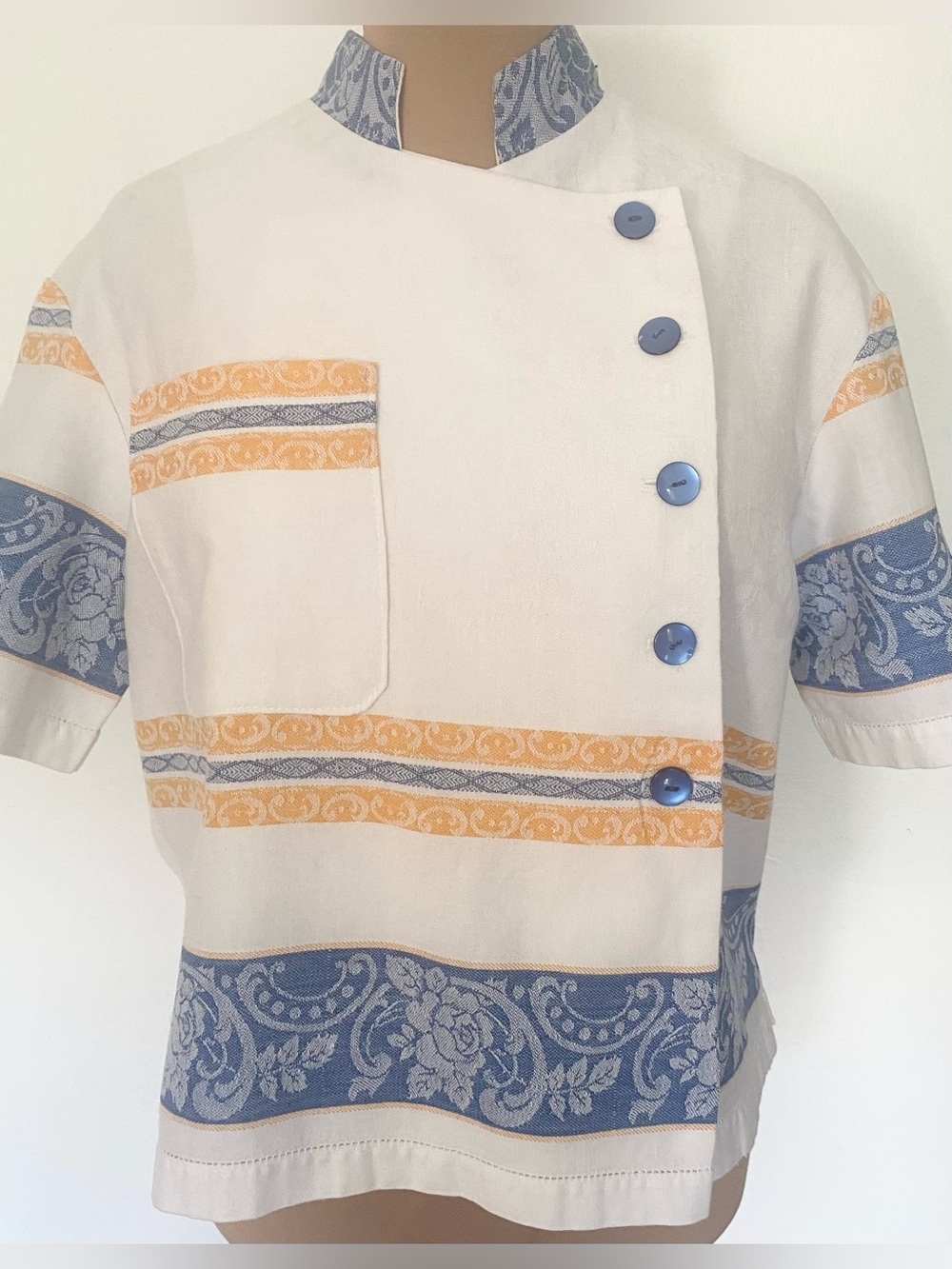 Vintage 50s-Inspired Crop Top *Large* White/Blue Embroidered Boxy Shirt